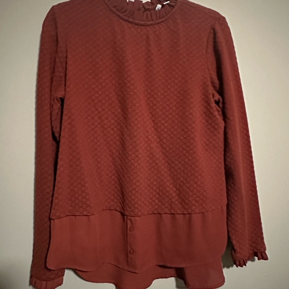 Elle Ruffled Textured Top in Rust - Picture 9 of 14
